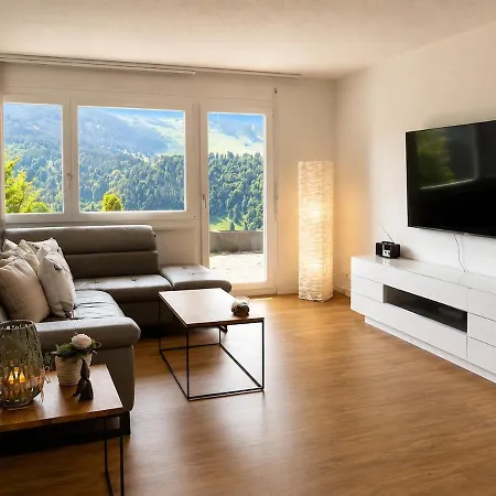 Moderne Mit Sonniger Terrasse, Blick Auf Berge Und Engelbergertal Engelberg