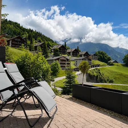Moderne Mit Sonniger Terrasse, Blick Auf Berge Und Engelbergertal *